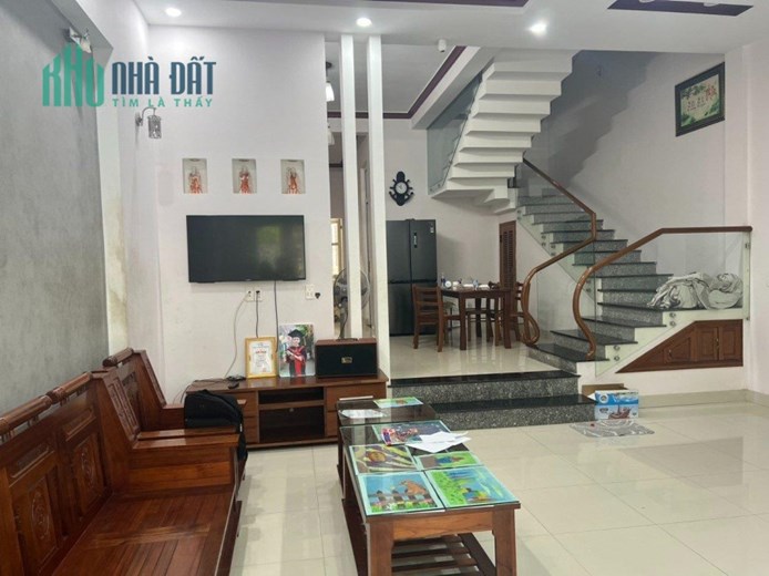 Chính Chủ Chuyển Ra Đà Nẵng Nên Cần Gả Ngôi Nhà Đẹp Như Trong Tranh Tại KPM Tân Thạnh.