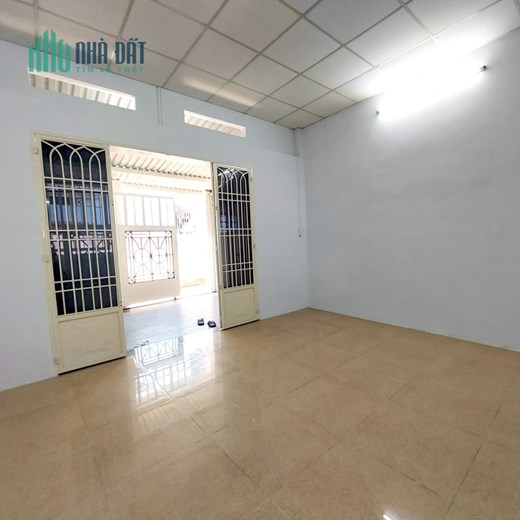 Bán nhà mặt tiền Quận 9 - p. Hiệp Phú, 100m2 (5x20), giảm sâu 2.2 tỷ