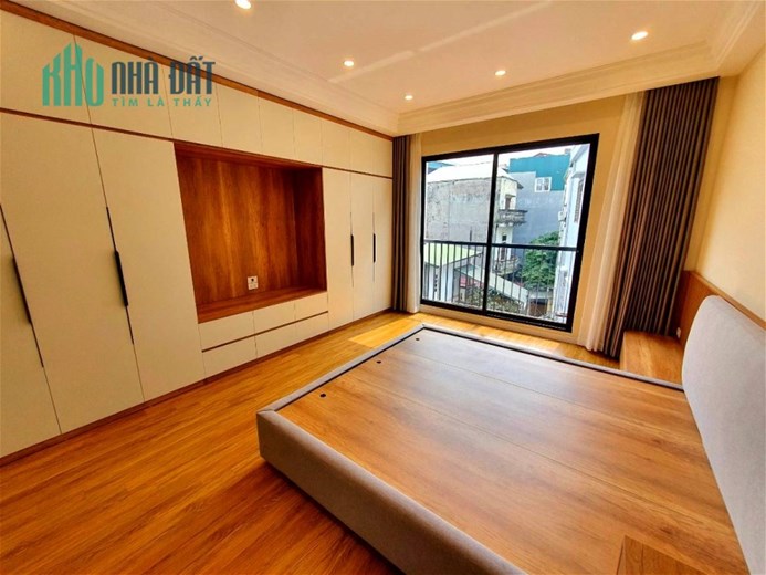 Bán nhà Nguyễn Sơn 40m2, mt 5m, 6 tầng, hơn 8 tỷ Long Biên Hà Nội.