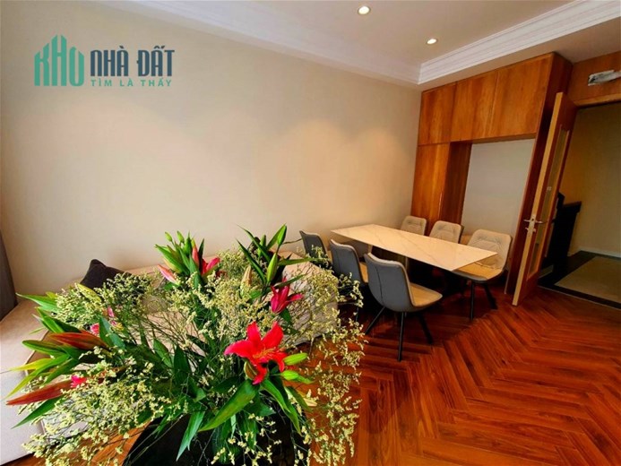 Bán nhà Nguyễn Sơn 40m2, mt 5m, 6 tầng, hơn 8 tỷ Long Biên Hà Nội.