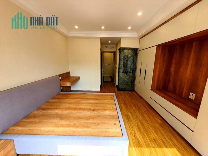 Bán nhà Nguyễn Sơn 40m2, mt 5m, 6 tầng, hơn 8 tỷ Long Biên Hà Nội.