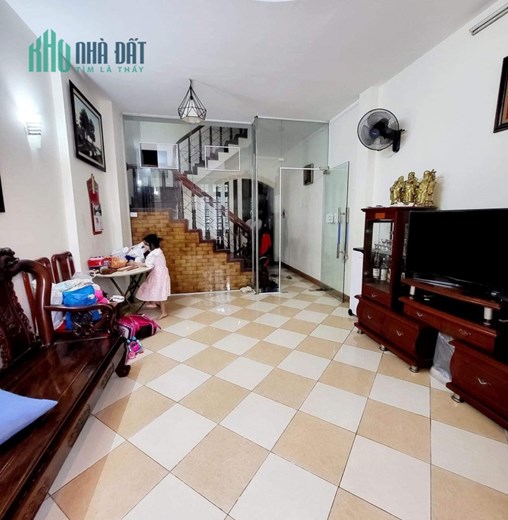 Bán nhà Duy Tân - Cầu Giấy phân lô ô tô tránh thoáng vĩnh viễn 50m2 5T MT 4m