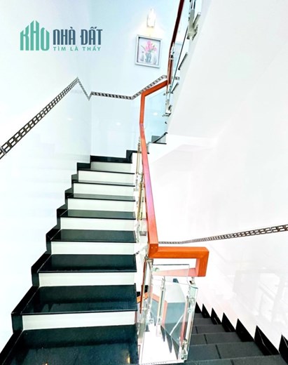 Bán Nhà Mặt Tiền 5 Tầng Cực Đẹp 4m x 12m đường 6m Xe Hơi Vào Nhà Giá Chỉ 5.6 tỷ tl