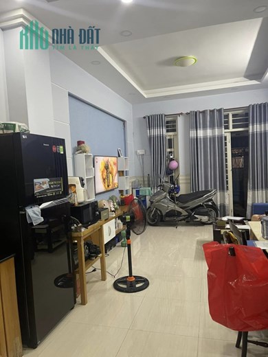 GIÁ CHỈ 4.8 TỶ - NHÀ CHÍNH CHỦ- HẺM 3M- CÁCH HẺM XE HƠI VÀI BƯỚC CHÂN- NHÀ MỚI ĐẸP Ở NGAY- GẦN HÀNG