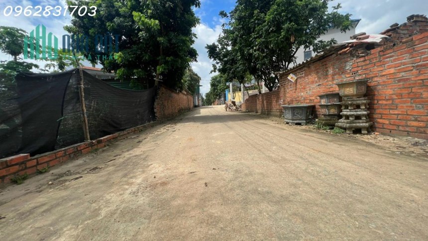 chính chủ bán 250m -mặt tiền 10m đường xe oto tránh nhau giá chỉ hơn 10tr/m rẻ nhất htij trường