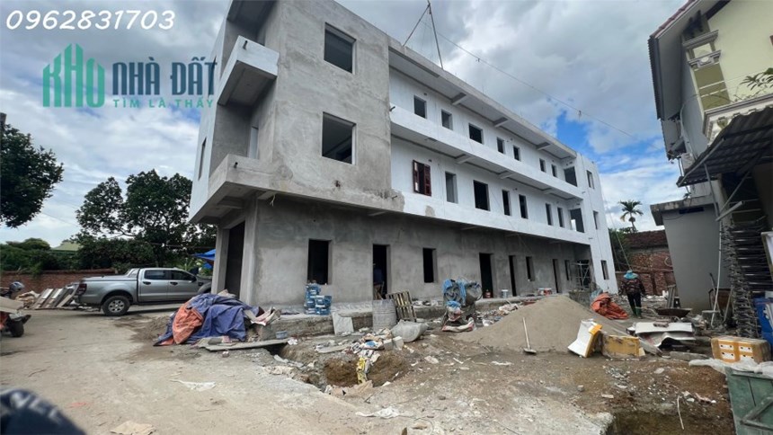 chính chủ bán 250m -mặt tiền 10m đường xe oto tránh nhau giá chỉ hơn 10tr/m rẻ nhất htij trường