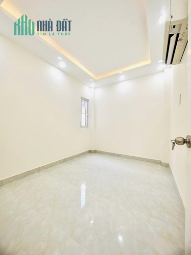 Bán nhà Trần Quang Khải, P.Tân Định, Q1, 2,6m x 9,5m, giá 4.3 tỷ