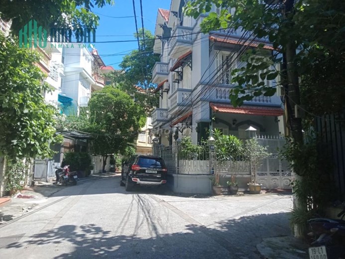 Cho thuê văn phòng 80m2 tại Đội Cấn-Đẹp-giá rẻ từ 9tr-13tr/tầng