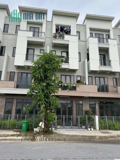 Chính chủ gửi bán nhà 4 tầng view chung cư xa hội Centa Diamond Vsip