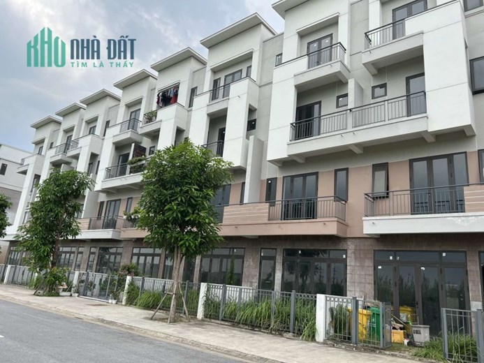 Chính chủ gửi bán nhà 4 tầng view chung cư xa hội Centa Diamond Vsip