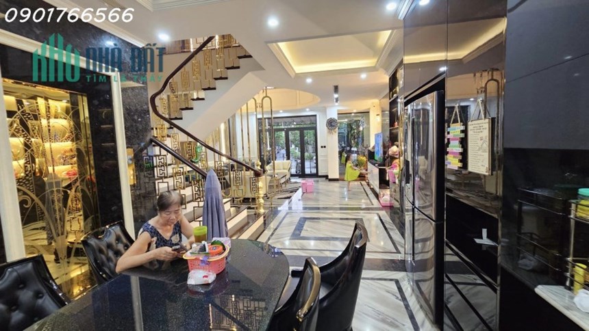 Biệt thự Vinhome Gadernia Hàm Nghi 107m x 6T, Giá hơn 30 tỷ.