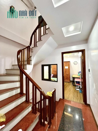 Cực hiếm Siêu phẩm Lê Thanh Nghị 38/40m 5 tầng ngõ nông gần phố gần Bách khoa
