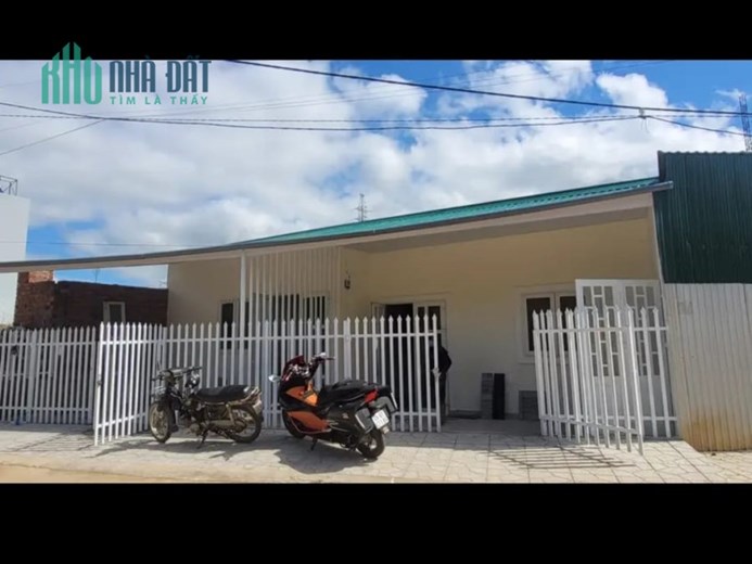 ( Loa Loa ) Cần bán gấp 2 căn nhà giá rẻ hẻm xe hơi tránh nhau đường Phước Thành, Đà Lạt giá chỉ