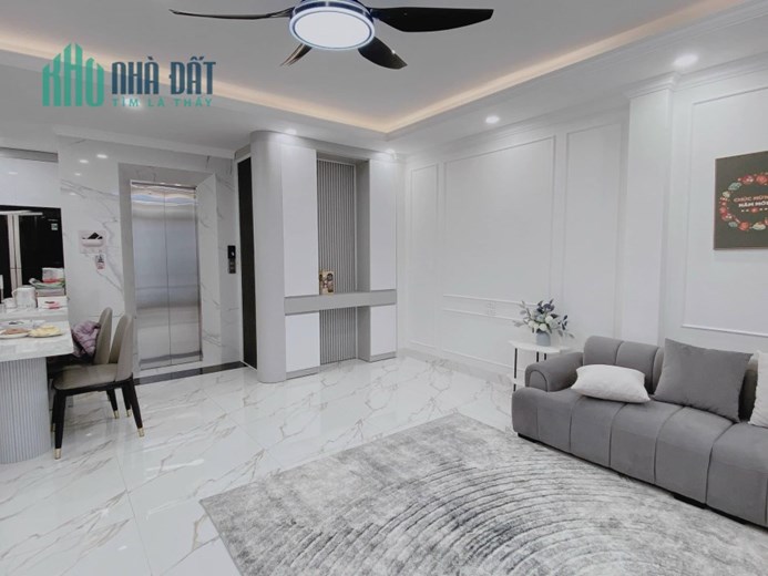 BÁN NHÀ NGÕ 174 NGUYỄN NGỌC NẠI, 49M2x7T GIÁ CHỈ 8.9 TỶ, THANG MÁY, Ô TÔ