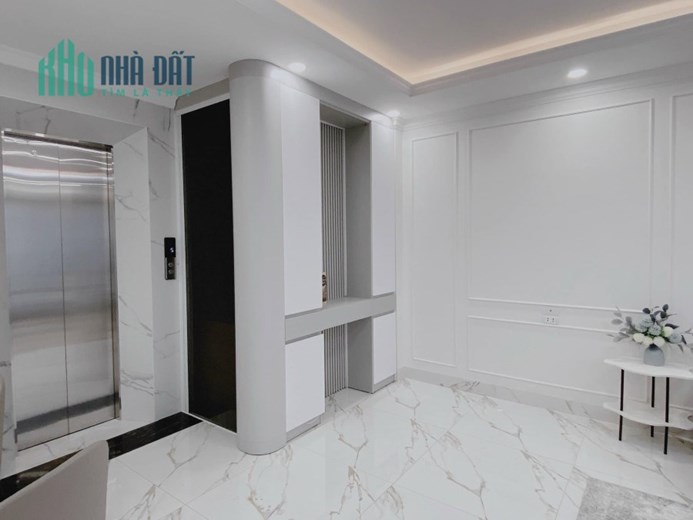BÁN NHÀ NGÕ 174 NGUYỄN NGỌC NẠI, 49M2x7T GIÁ CHỈ 8.9 TỶ, THANG MÁY, Ô TÔ