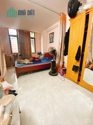 Bán Nhà Mặt Phố Hoàng Hoa Thám 45m2  5 tầng