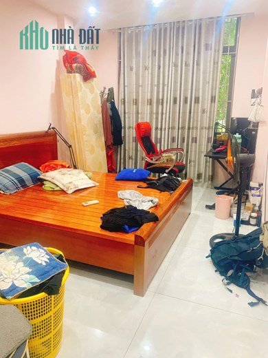 Bán Nhà Mặt Phố Hoàng Hoa Thám 45m2  5 tầng