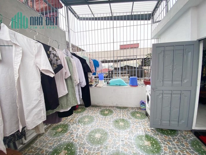 Nhà lô góc Trần Duy Hưng 3 mặt thoáng, cách phố 20m, ngõ thông các ngả giá 7,1 tỷ.