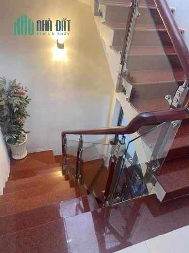 HOT Nhà Q10 Sư Vạn Hạnh,  chỉ 5tỷ hơn có nhà HXH 8m sát MT. Với DT 48m2