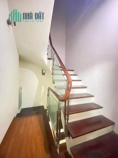 Nhà TRẦN KHÁT CHÂN, gần ô tô, ngõ rộng thoáng, sổ vuông ở ngay 45m*5T,
