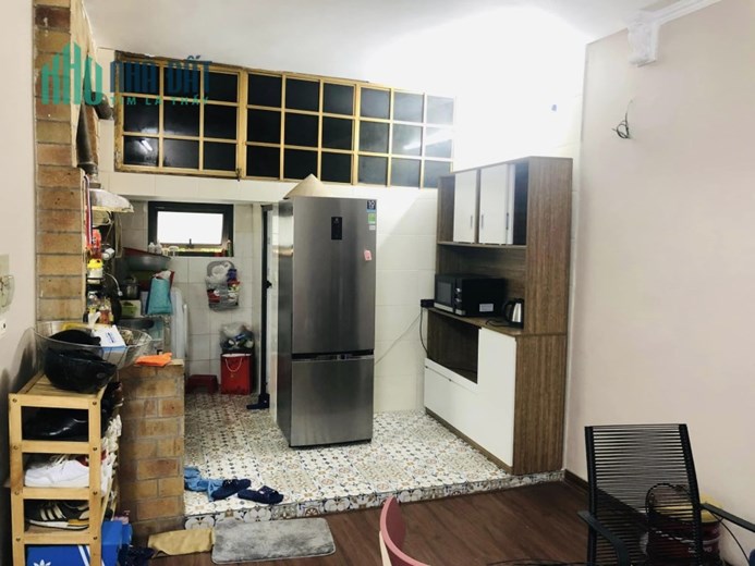 Bán Gấp Căn Hộ Tập Thể Sau Đài Truyền Hình Ngõ 84 Ngọc Khánh, Ba Đình. 50m2, Tầng 2, Oto Đỗ Chân