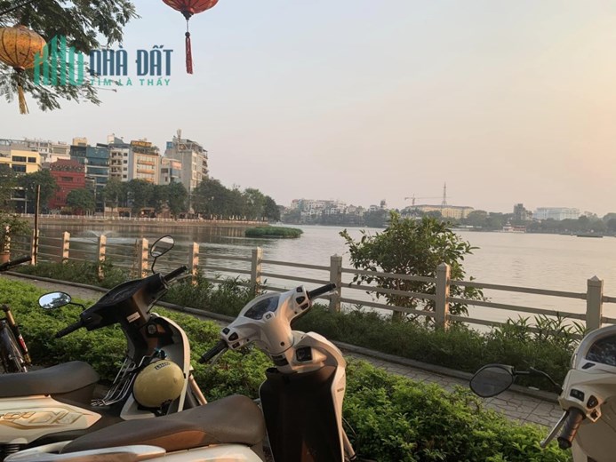 ( SIÊU PHẨM) BÁN GẤP NHÀ MẶT PHỐ TRẤN VŨ VIEW TRỌN HỒ TRÚC BẠCH MẶT TIỀN 12M.