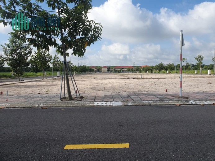Bán đất nền mặt tiền đường 17m, trả góp 12 tháng
