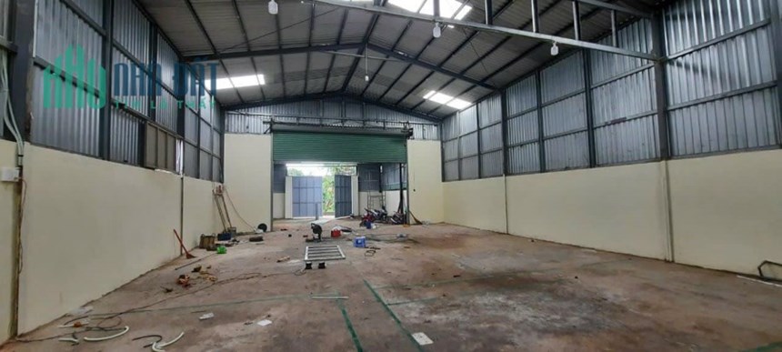 Xưởng đẹp mới tinh! 300m2 xe 10 Tấn, mộc cơ khí...
