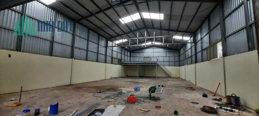 Xưởng đẹp mới tinh! 300m2 xe 10 Tấn, mộc cơ khí...