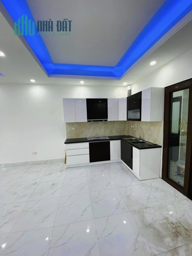 Bán nhà 85m2 phố Nguyễn Văn Cừ, Long Biên Gara Ô tô Thang máy XỊN Nội thất Cao Cấp 10.1 Tỷ