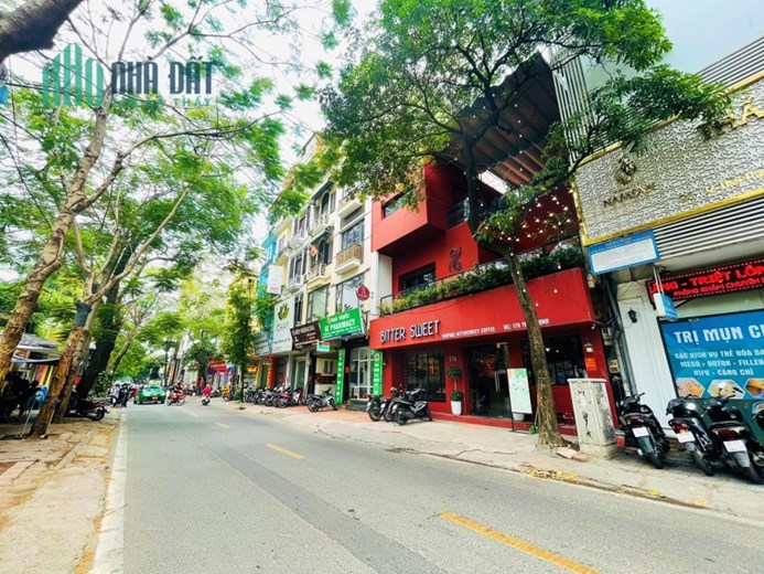 ( BÁN NHANH) Tòa nhà Mặt phố Thái Thịnh 90m2, mặt tiền 8.3m, Lô góc 2 mặt đường, sổ vuông