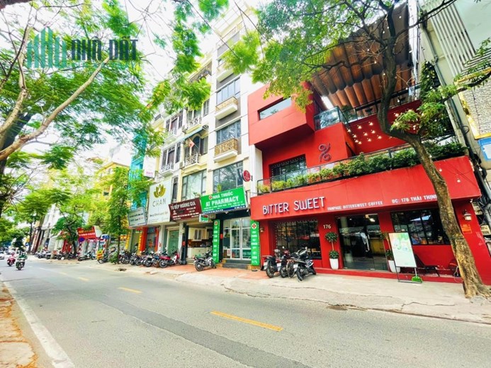 ( BÁN NHANH) Tòa nhà Mặt phố Thái Thịnh 90m2, mặt tiền 8.3m, Lô góc 2 mặt đường, sổ vuông