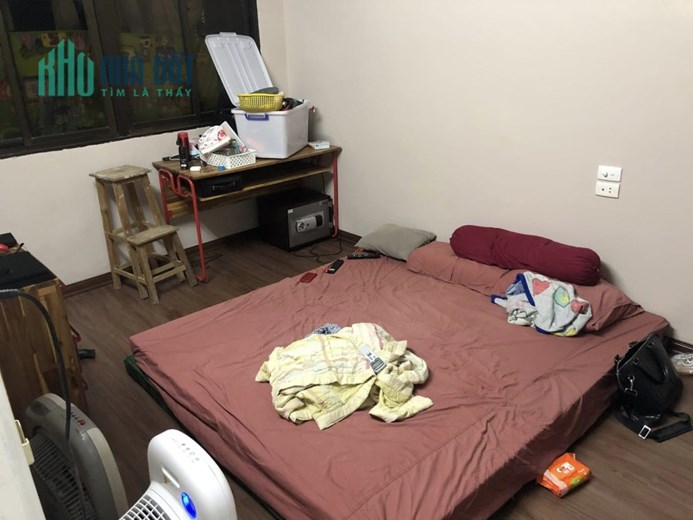 Bán nhà chỉ 1,95 tỷ TT Ngọc Khánh 50m2 có thể cơi nới, Sđcc