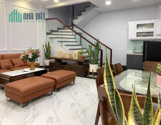 Chính chủ bán căn nhà siêu đẹp cách mặt đường Xã Đàn 30m. DT 45m2 5 tầng. Giá 6.9 tỷ. LH 0916838719