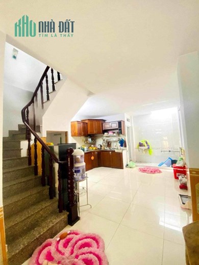 BÁN GẤP NHÀ HẺM 3M CÁCH MẠNG THÁNG 8 Q3 ,NHÀ ĐANG CHO THUÊ 15TRIEU