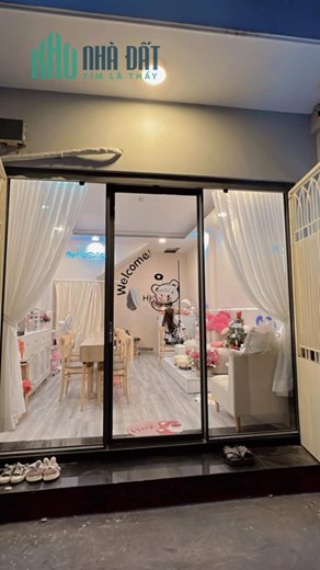 Cần sang nhượng tiệm nail/gội đầu khu vực Q10 đường Hồ Bá Kiện, trung tâm Q10 đông đúc.