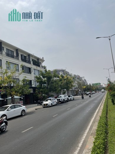 BÁN NHÀ SHOPHOUSE APEC MẶT ĐƯỜNG HÙNG VƯƠNG KHU ĐẸP VIP NHẤT TUY HÒA