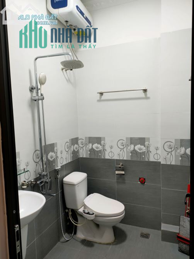 Bán nhà mặt phố hoàng mai 33m2 x 5 tầng giá 4.25 tỷ.