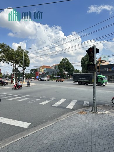 Cho thuê mặt bằng tại 617 Lê Hồng Phong, Phú Hòa, Thủ Dầu Một, ngay ngã tư địa chất Thủ Dầu Một đối