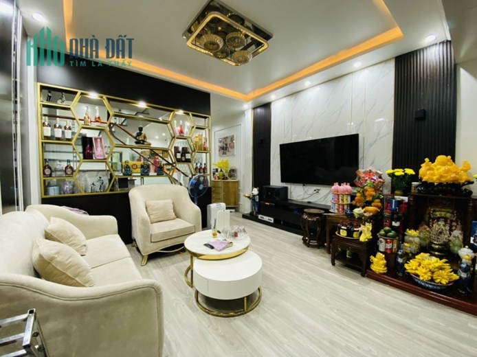 Bán nhà Chùa Hàng 54m 5 tầng cực đẹp GIÁ 3.8 tỉ ngay gần mặt đường