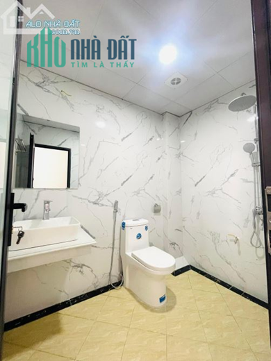BÁN NHÀ MẶT NGÕ GỐC ĐỀ MINH KHAI-35MX5T-5,1 TỶ.