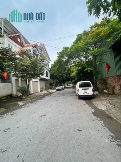 Bán đất mặt đường Khúc Thừa Dụ 2 đẹp nhất tuyến đường GIÁ 4 tỉ, diện tích 94m