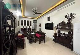 Bán nhà khu dân trí cao Nguyễn Công Trứ, 68m 3 tầng sân cổng riêng GIÁ 4.5 tỉ