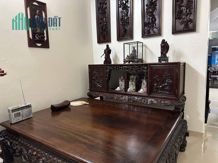Bán nhà khu dân trí cao Nguyễn Công Trứ, 68m 3 tầng sân cổng riêng GIÁ 4.5 tỉ