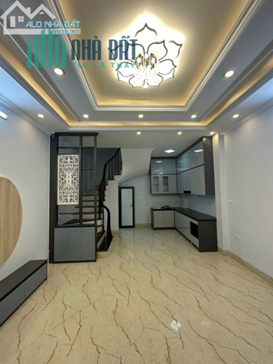 BÁN NHÀ PHỐ MAI ĐỘNG 40M2 X5T MT6M GIÁ 7.7TỶ.