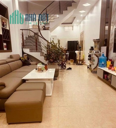 Chính chủ cho thuê nhà đẹp Xóm Trung - Văn Cao, full đồt, 45m 3 tầng 3 ngủ GIÁ 9 triệu