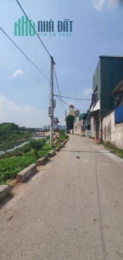 Bán đất Kiêu Kỵ, Dt 100m, Mt 5m, giá hơn 3 tỷ.