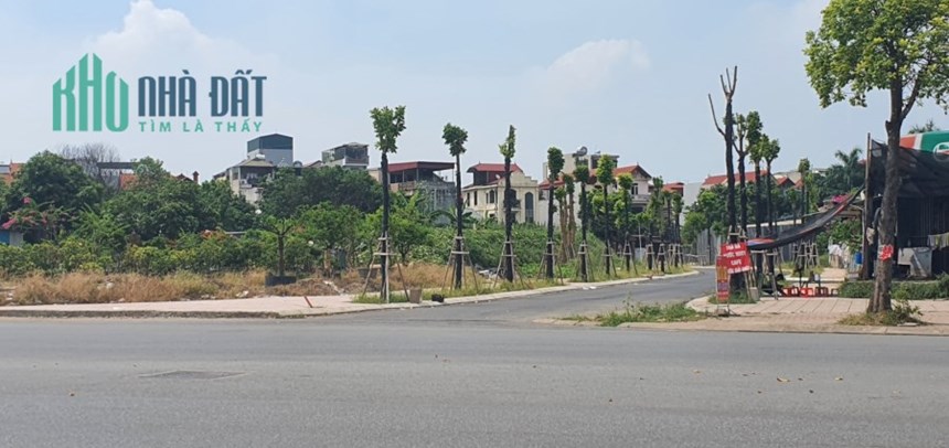 Bán đất Kiêu Kỵ, Dt 100m, Mt 5m, giá hơn 3 tỷ.