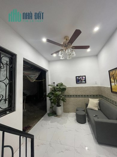 CỰC HIẾM - 1.75 TỶ - HỘ KHẨU HBT - NHÀ ĐẸP Ở LUÔN - SỔ RIÊNG 2 TẦNG