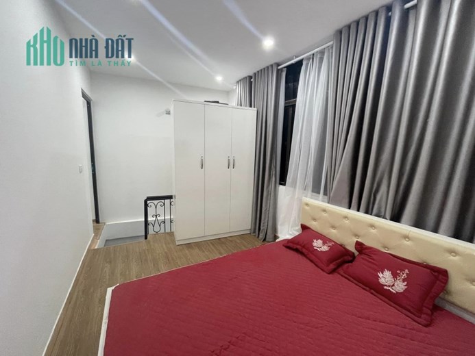 CỰC HIẾM - 1.75 TỶ - HỘ KHẨU HBT - NHÀ ĐẸP Ở LUÔN - SỔ RIÊNG 2 TẦNG